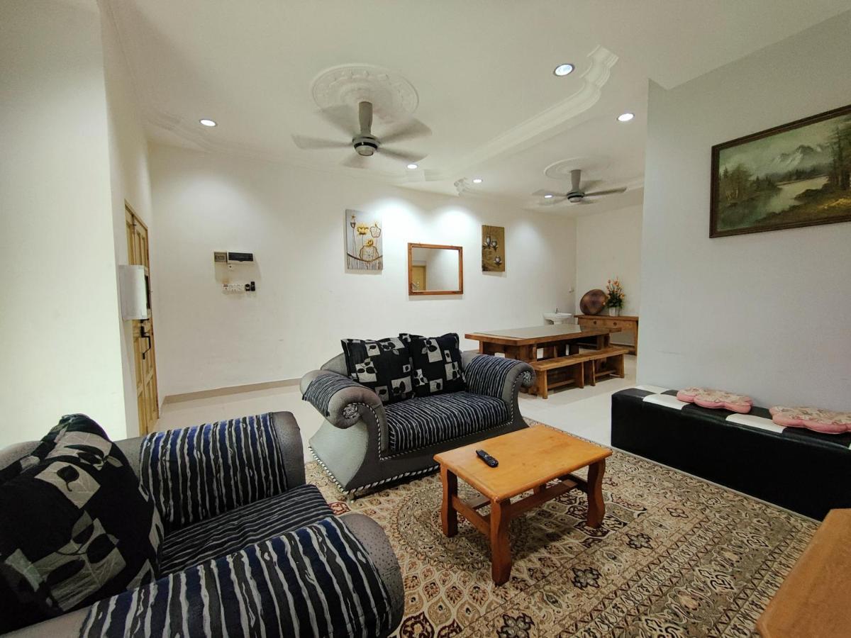 Homestay Roma Suite Куала-Тренгану Екстер'єр фото