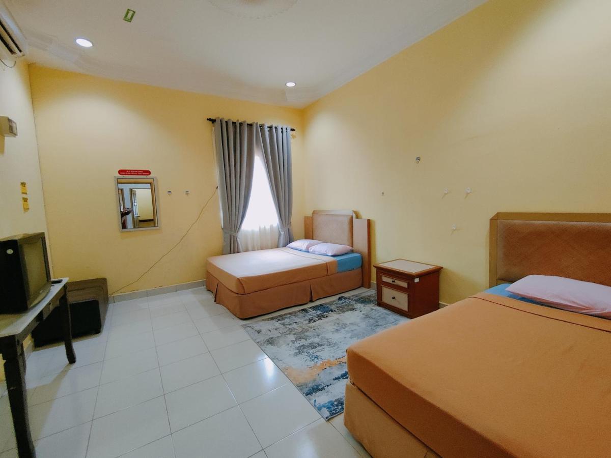 Homestay Roma Suite Куала-Тренгану Екстер'єр фото