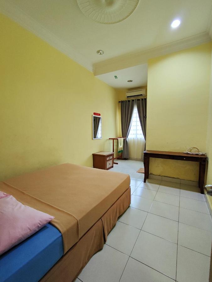 Homestay Roma Suite Куала-Тренгану Екстер'єр фото